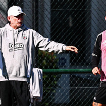 Sergen Yalçın'dan Gökhan Sazdağı'na destek!