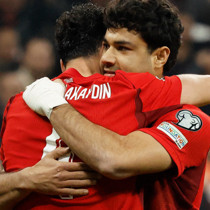 Adı Galatasaray ile anılıyordu! İmzayı attı