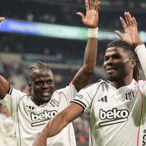 Nihat Kahveci: Beşiktaş'ın normalde 9 minimum 7 oyuncuya ihtiyacı var!