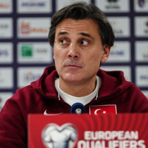 Montella Roma'dan teklif aldığını açıkladı!