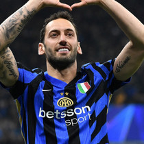 Hakan Çalhanoğlu başka bahara kaldı! 6,5 milyon euroluk teklif