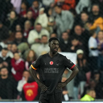 Galatasaray Samsun'da darmadağın oldu