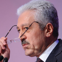 Mehmet Ali Aydınlar aday olmuyor