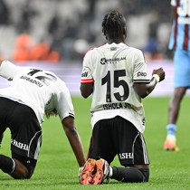 Nihat Kahveci: Beşiktaşlılar daha üzgün, Fenerbahçe en azından yarıştan kopmuyor