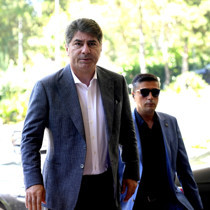 Hakan Safi Milan'dan Maignan ve Rafael Leao'yu istedi! İki yıldız için 70 milyon euro...