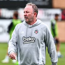 Beşiktaş'ta Sergen Yalçın dönemi sona erdi!