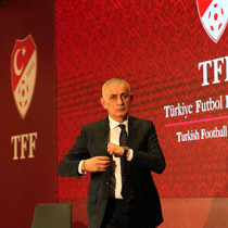 Küme düşme kalkacak Süper Lig önümüzdeki sezon 21 takımla oynanacak deniyordu!