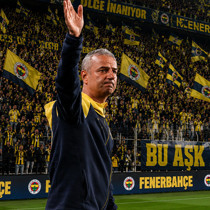 Fenerbahçe'nin yeni teknik direktörü İsmail Kartal oldu!