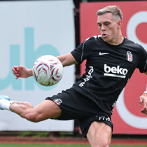 Leandro Trossard siftah yaptı! Beşiktaş ile ilk antrenman