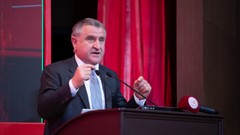 Bakan Bak, Süper Lig'in yeni sezonu için açılış mesajı yayımladı