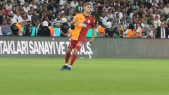 Elias Jelert, Galatasaray'daki ilk maçına çıktı