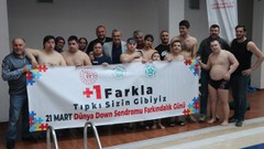 Tekirdağ'da down sendromlu çocuklar, yüzme yarışmasına katıldı