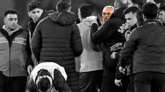 Jose Mourinho en kritik maçlarda kulübe yok! Roma'ya üç kaldı