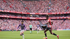 Beşiktaş'a 321 maçta 2 gol atan sağ bek... Bonservisi elinde