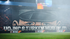 Viktoria Plzen taraftarından tepki çeken pankart