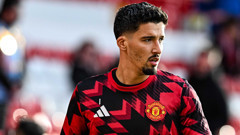 Manchester United, Altay Bayındır ve Onana'yı gönderiyor!