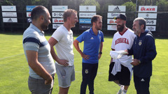 Önce Aykut Kocaman sonra Dirk Kuyt! Aziz Yıldırım'la görüşme yapıldı