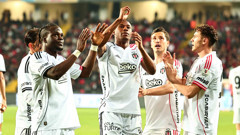 Beşiktaş Kristjan Asllani, Jota Silva, Salih Uçan, Cengiz Ünder, El Bilal Toure Devis Vasquez ile yolların ayrıldığını açıkladı!