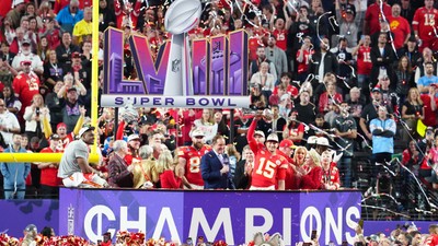 Super Bowl'da şampiyon Kansas City Chiefs oldu!