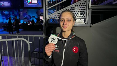 Duygu Alıcı'dan gümüş madalya
