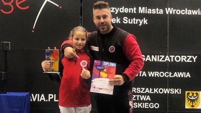 Eskrimci Derin Taşpınar Polonya’da şampiyon oldu