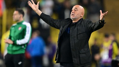 Hikmet Karaman: Bu kadar basit gol yemeyeceksin, takım demoralize oluyor