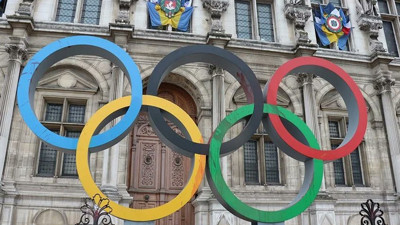 Fransa'da hükümet, olimpiyatlarda kullanılacak karekod uygulaması için telefonlara mesajı gönderdi