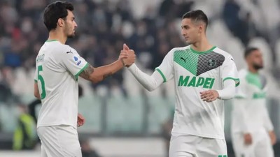 Kaan Ayhan ve Mert Müldür Sassuolo'dan ayrıldı takım kümeye düştü!