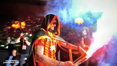 Icardi'den Dzeko'ya olay gönderme