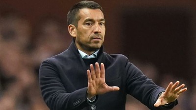 Öyle bir sağ bek istedi ki! 58 maçta 24 gol 12 asisti var