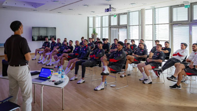 Hakem Serdar Gözübüyük'ten, A Milli Futbol Takımı'na sunum