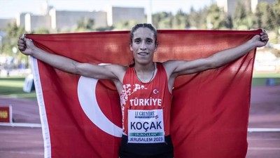 Milli atlet Dilek Koçak, 1500 metrede 23 yaş altı Türkiye rekoru kırdı
