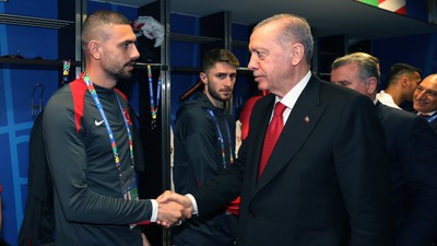 Cumhurbaşkanı Erdoğan: Merih'e verilen ceza şampiyonaya gölge düşürdü