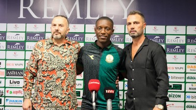 Sakaryaspor, Max Gradel'i kadrosuna kattı