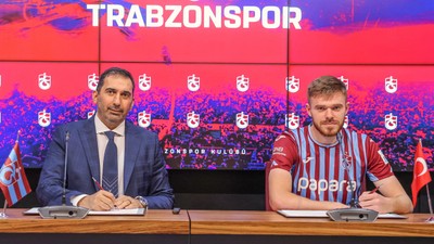 Trabzonspor'da Batagov için imza töreni