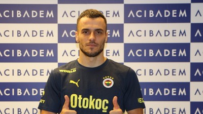 Filip Kostic, sağlık kontrolünden geçti