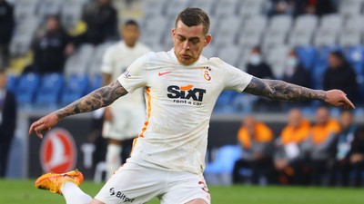 Galatasaray'da bir ayrılık daha! Bugün imza için gidiyor