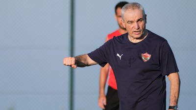 Rıza Çalımbay, Hatayspor'da işbaşı yaptı