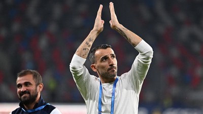 S.Bükreş deplasmanında tribünlerde Mehmet Topal tezahüratları