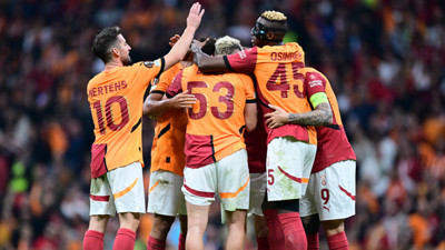 Enlerin takımı Galatasaray! İsabetli şut, duran toptan gol...