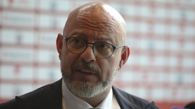 Mete Vardar kimdir?