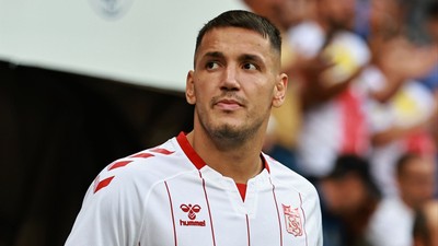 Sivasspor'da Rey Manaj'ın sözleşmesi 1,5 yıl uzatıldı