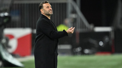 Okan Buruk hem fazla gol yiyor hem de topla oynamayı sevmiyor