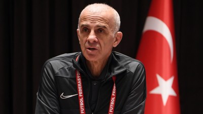 Fenerbahçe efsanesi Oğuz Çetin hastaneye kaldırıldı