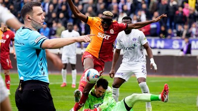 "Kırmızı kartı gerekirdi" BeIN Trio ekibi, Kasımpaşa-Galatasaray maçını yorumladı!
