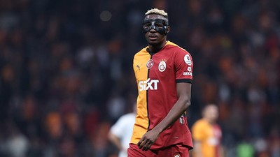 Victor Osimhen için Nijerya Milli Takım kampına geldi