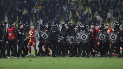Fenerbahçe-Galatasaray derbisinde taşkınlık yapan 43 kişi hakkında işlem başlatıldı