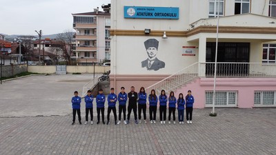 Taşova'da spor salonu bulunmayan okul 11 yıldır şampiyon