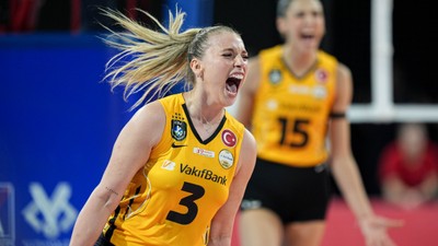 VakıfBank, ilk maçta Eczacıbaşı'nı yendi