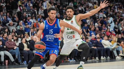 Anadolu Efes play-off biletini aldı
